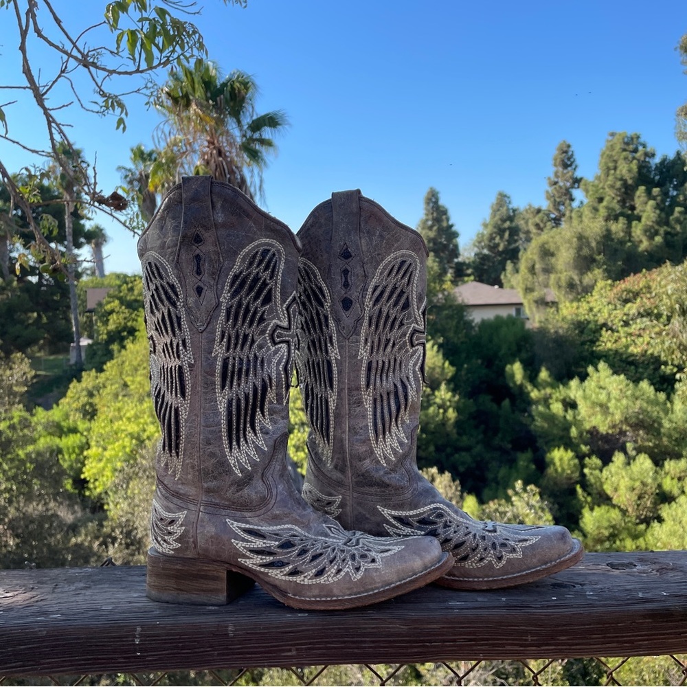 Corral cowgirl boots